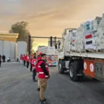 من دخول المساعدات الإنسانية إلى غزة - رويترز