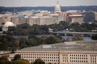 البنتاغون يقبل تبرعات لدفع الرواتب