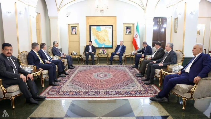 مستشار الأمن القومي العراقي قاسم الأعرجي رفقة وفد أمني رفيع في العاصمة الإيرانية طهران.