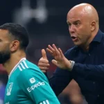 صلاح خارج التشكيلة الأساسية