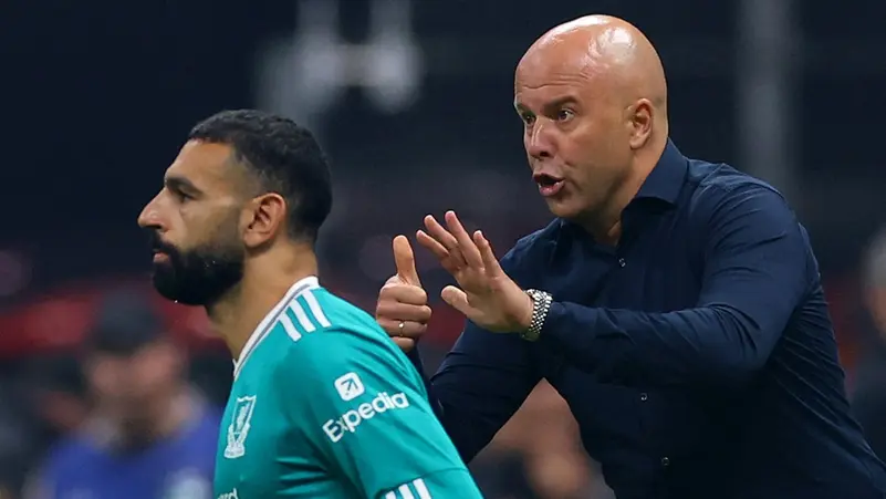 صلاح خارج التشكيلة الأساسية