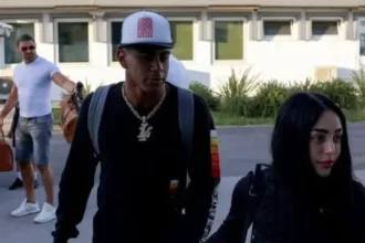 يامال يحذف صورته مع نيكي