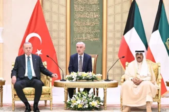 أمير الكويت الشيخ مشعل الأحمد الجابر الصباح والرئيس التركي رجب طيب أردوغان - مصدر الصورة: كونا