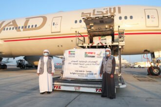 حكومة الإمارات (عبر الجسر الجوي)