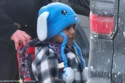 طفل عمره 5 سنوات