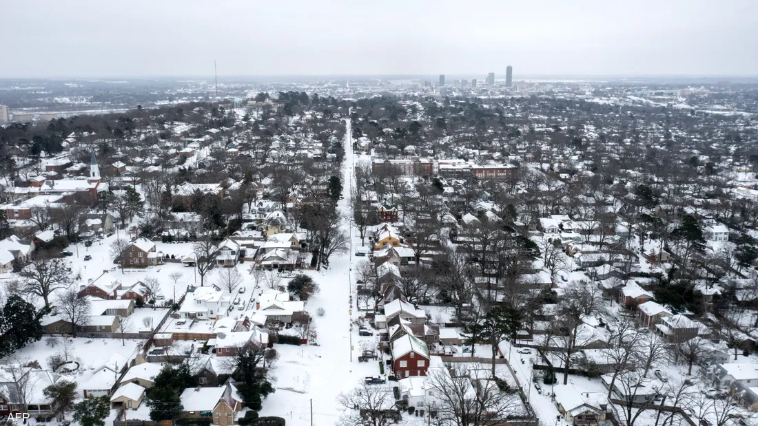 عواصف تشل أميركا