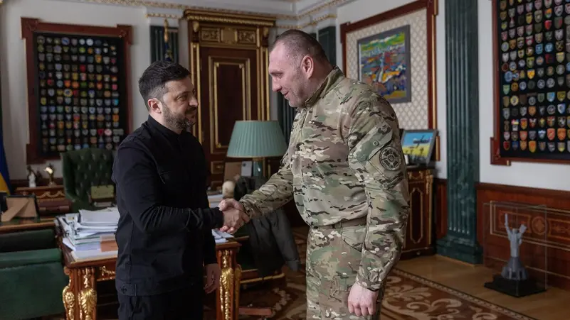 زيلينسكي يفاجئ كييف بإقالة رئيس الأمن الوطني