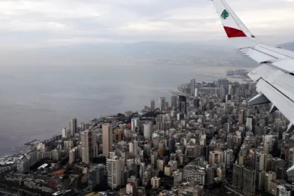 تسليم ضباط من نظام الأسد