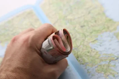 هجرة الأثرياء – ثروات العالم – المليارديرات – الإقامة الذهبية – Henley & Partners – UBS – انتقال الثروات – الإمارات – الجنسية عبر الاستثمار