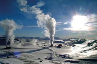 صورة تعبيرية لطاقة الصخورة فائقة السخونة