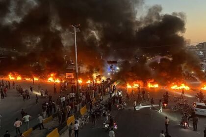 صورة للاحتجاجات في سوريا على رفع أسعار المحروقات