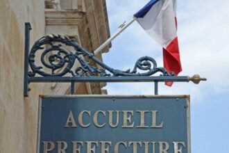 تصاريح الإقامة في فرنسا