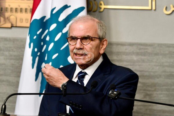 نواف سلام