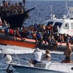 مهاجرون في المياه الاقليمية الإيطالية