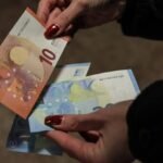 ميزانية عام 2027 ستؤثر في جيوب الأسر - حقوق النشر AP Photo