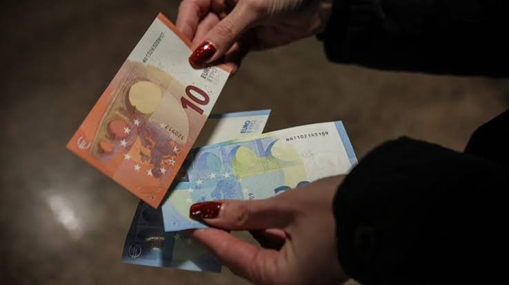 ميزانية عام 2027 ستؤثر في جيوب الأسر - حقوق النشر AP Photo